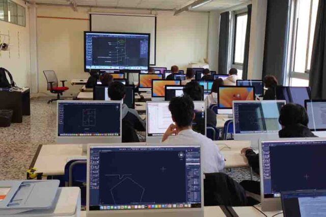 Laboratorio informatica ESTESO foto 3